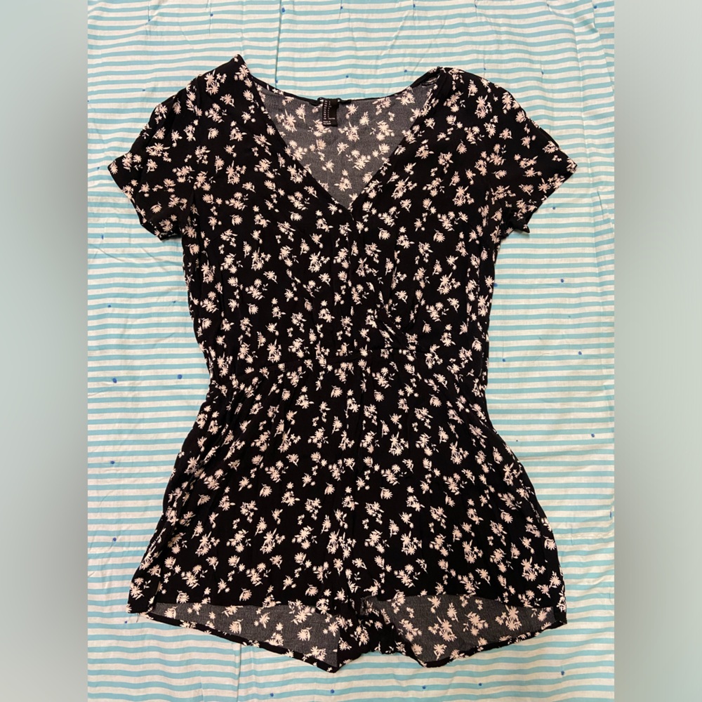 Forever 21 black floral romper